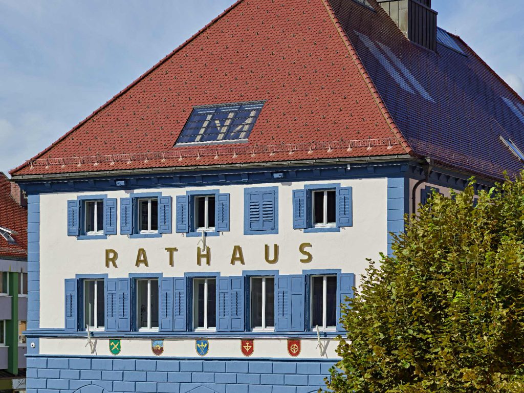Löffingen Rathaus3 BigAir Dach Löffingen Rathaus BigAir Dach Lamellenfenster, Aussenansicht