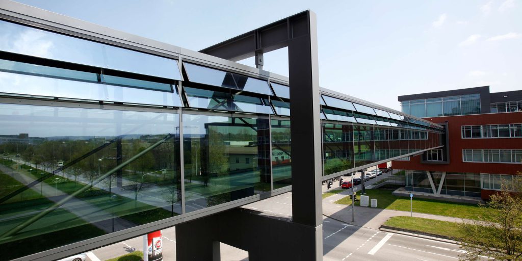 Vector Informatik Glasbrücke BigAir Fassade Vector Informatik Glasbrücke BigAir Fassade